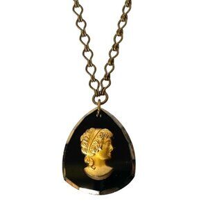 Vintage 3D Victorian Gold Tone Cameo Germany Glass Faceted Pendant Necklace 1960